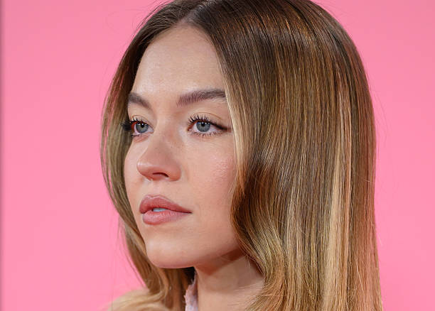 Sydney Sweeney attends the "Christy" Headline Gala at the 69th BFI London Film Festival at The Royal Festival Hall on October 17, 2025 in London, England — frame 49/109 (612×438)