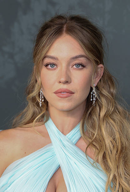 Sydney Sweeney attends the "Echo Valley" European Premiere at the BFI Southbank on June 10, 2025 in London, England — frame 4/18 (416×612)