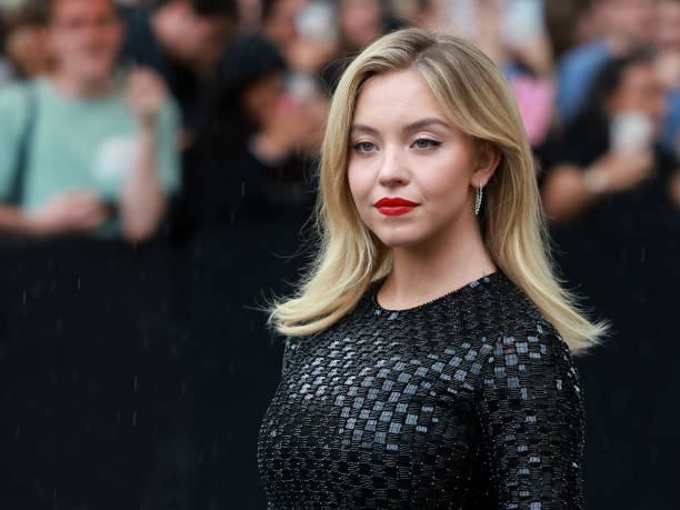 Sydney Sweeney attends the Giorgio Armani Privé Haute Couture Fall/Winter 2023/2024 show as part of Paris Fashion Week on July 04, 2023 in Paris, France — frame 20/44 (612×459)