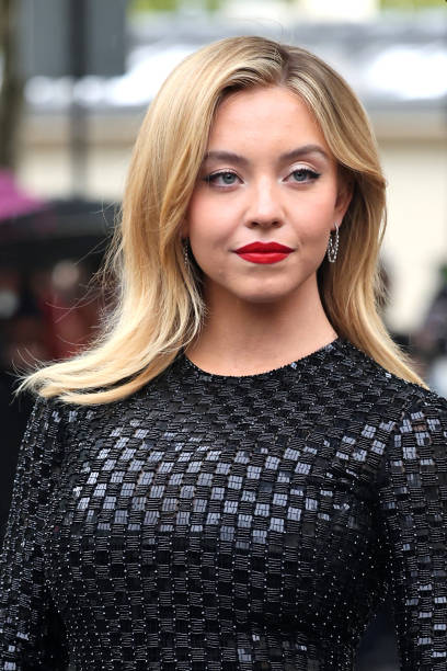 Sydney Sweeney attends the Giorgio Armani Privé Haute Couture Fall/Winter 2023/2024 show as part of Paris Fashion Week on July 04, 2023 in Paris, France — frame 41/44 (408×612)