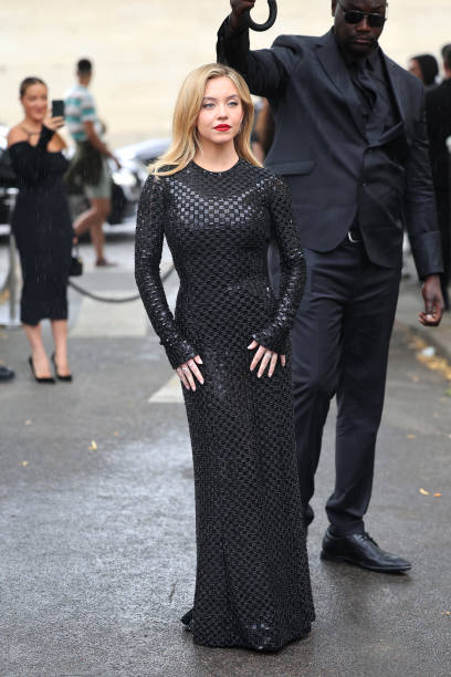 Sydney Sweeney attends the Giorgio Armani Privé Haute Couture Fall/Winter 2023/2024 show as part of Paris Fashion Week on July 04, 2023 in Paris, France — frame 37/44 (408×612)