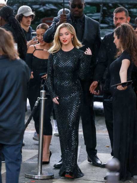 Sydney Sweeney attends the Giorgio Armani Privé Haute Couture Fall/Winter 2023/2024 show as part of Paris Fashion Week on July 04, 2023 in Paris, France — frame 26/44 (459×612)