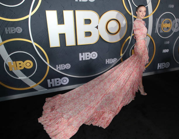 Sydney Sweeney attends the HBO's Post Emmy Awards Reception at The Plaza at the Pacific Design Center on September 22, 2019 in Los Angeles, California — frame 6/11 (612×477)