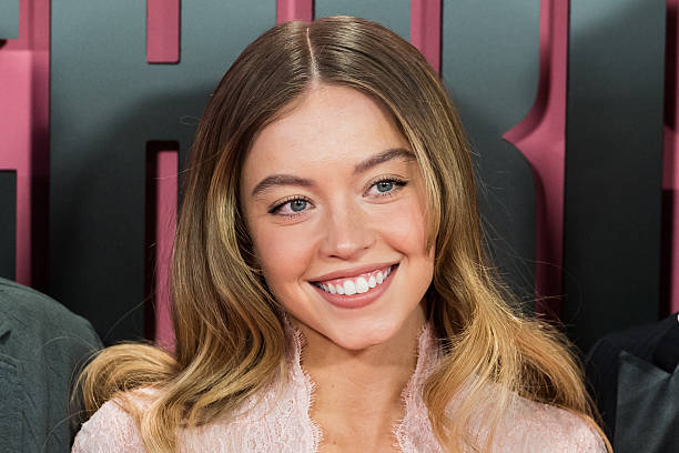Sydney Sweeney attends the UK premiere of 'Christy' during the 69th BFI London Film Festival at the Royal Festival Hall in London, United Kingdom on October 17, 2025 — frame 13/27 (612×408)