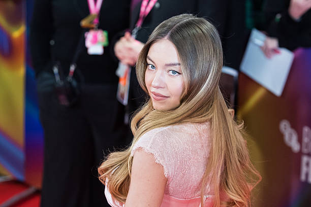 Sydney Sweeney attends the UK premiere of 'Christy' during the 69th BFI London Film Festival at the Royal Festival Hall in London, United Kingdom on October 17, 2025 — frame 25/27 (612×408)