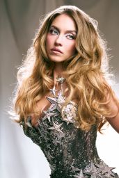 Sydney Sweeney Channels Pop Archives in High Fashion Photoshoot 2025 (171×256)
