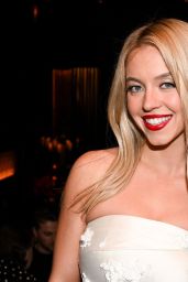 Sydney Sweeney Elegant Look The Housemaid Premiere Party in LA — frame 84/234 (171×256)