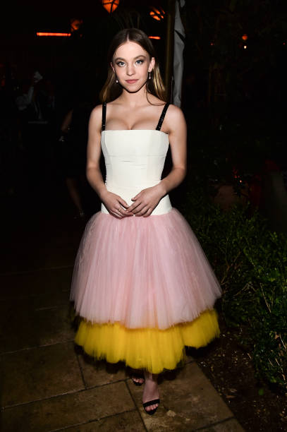 Sydney Sweeney — frame 6/7 (407×612)