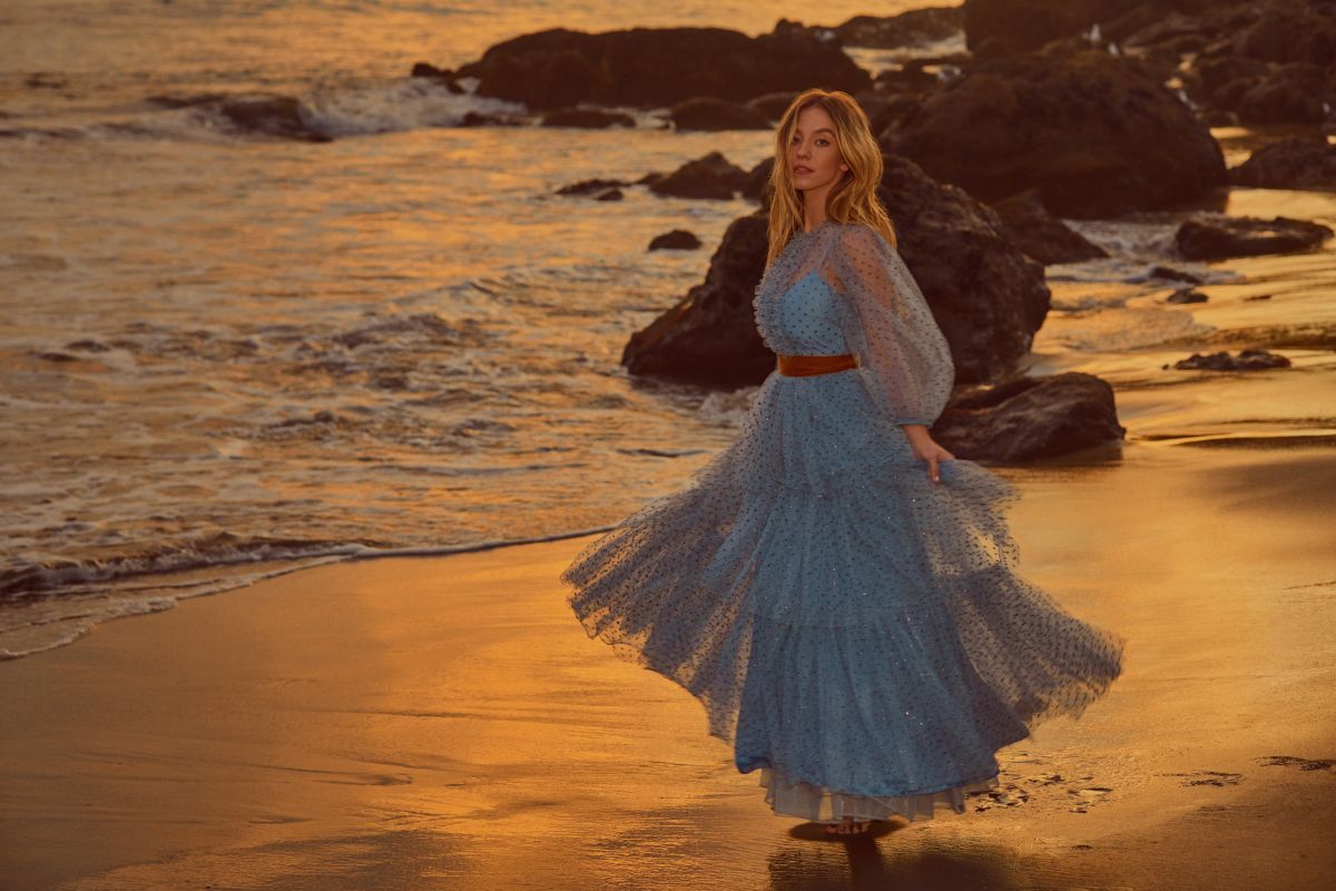 Sydney Sweeney (1200×800)
