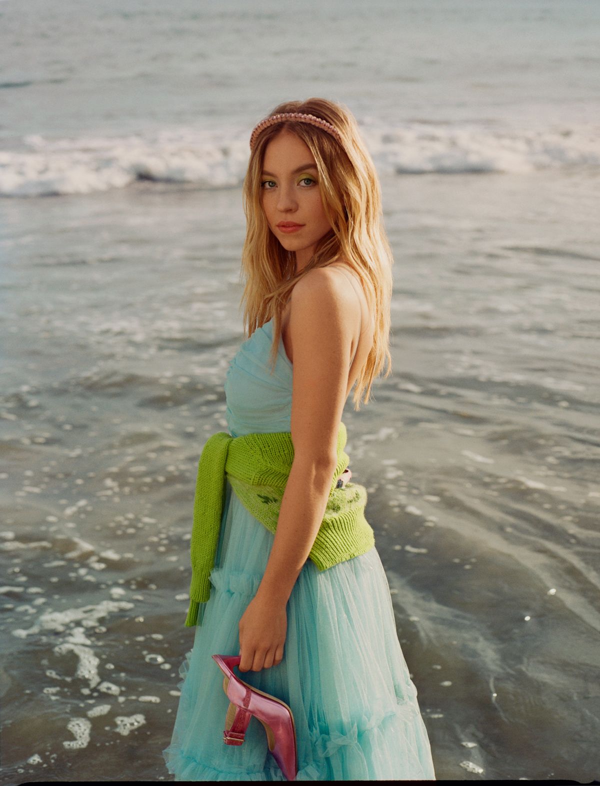 SYDNEY SWEENEY for Elite Daily, December 2019 (1200×1573)