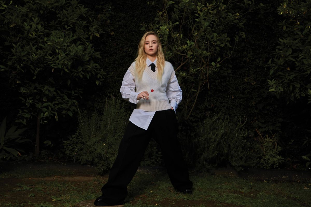 SYDNEY SWEENEY for Flaunt Magazine, August 2021 (1200×800)
