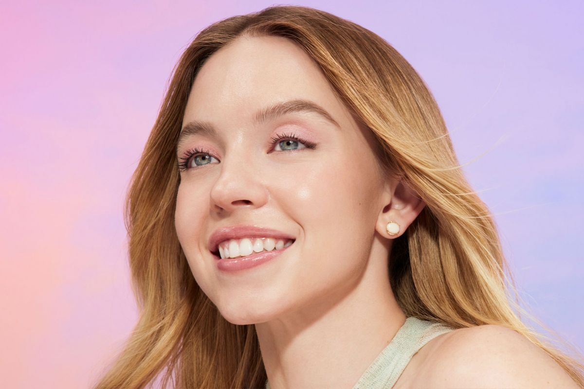 Sydney Sweeney (1200×800)