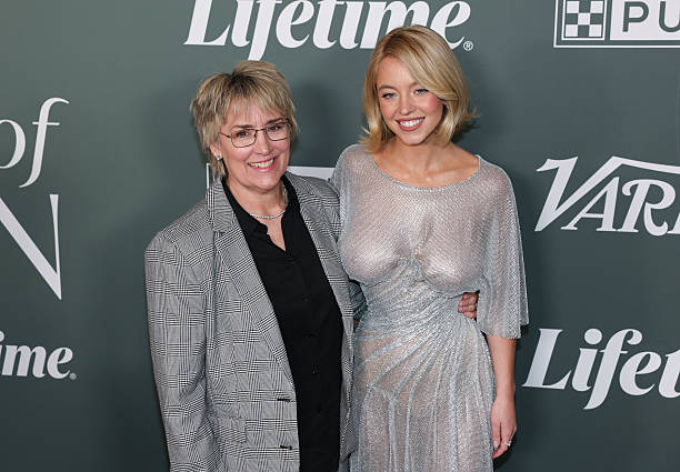 FOrmer pro boxer Christy Martin and US actress Sydney Sweeney attend Variety's 2025 Power Of Women at the Beverly Hills Hotel in Beverly Hills, California on October 29, 2025 — frame 31/40 (612×425)