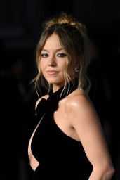 Sydney Sweeney in Armani Prive at Academy Museum Gala 2025 — frame 91/191 (171×256)