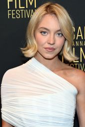 Sydney Sweeney in Stella McCartney Mini Dress at SCAD Savannah Film Festival — frame 17/191 (171×256)