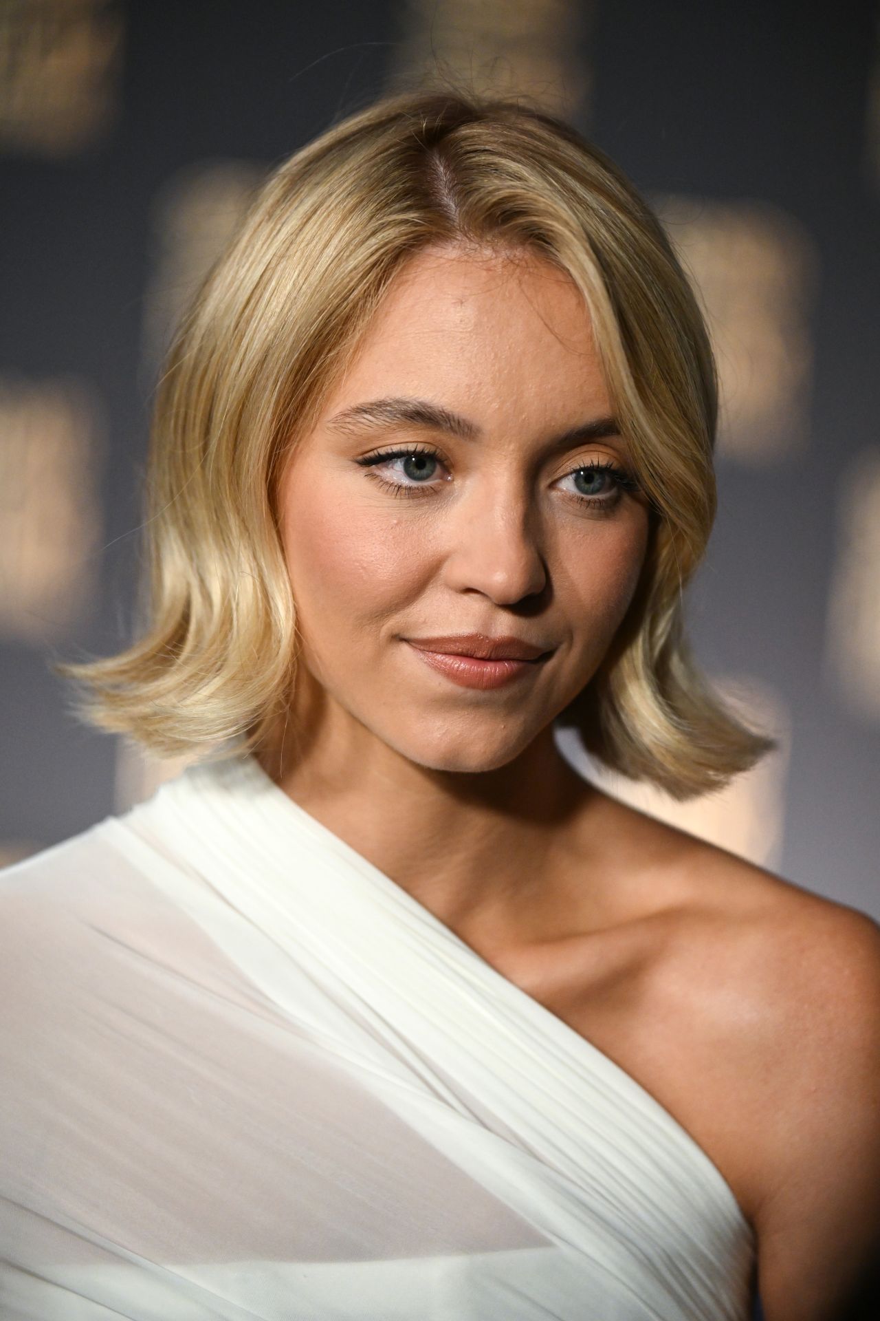 Sydney Sweeney in Stella McCartney Mini Dress at SCAD Savannah Film Festival — frame 20/191 (1280×1920)