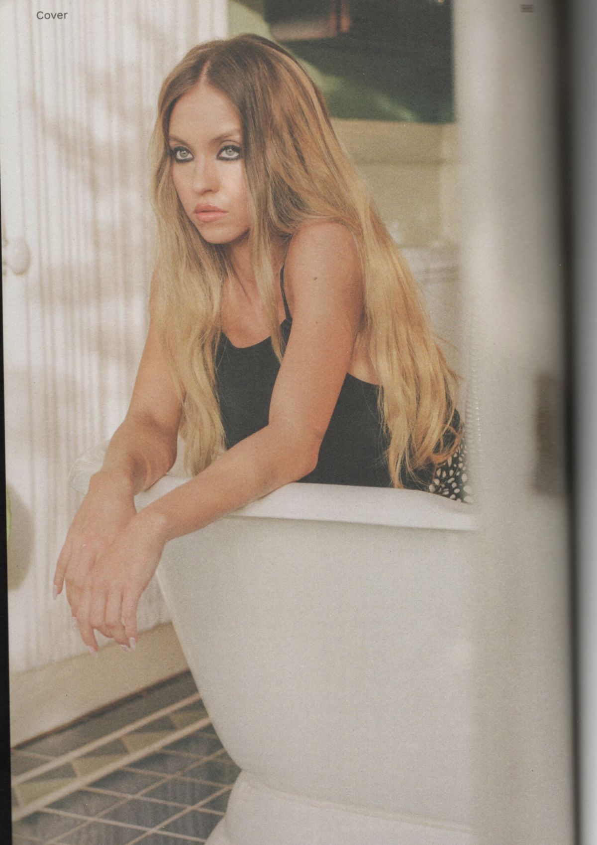 SYDNEY SWEENEY in Tmrw Magazine, Vol. 39 – 2021 (1200×1699)