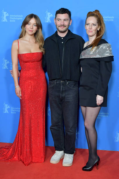 Sydney Sweeney, Michael Stütz and Tina Satter attend the "Reality" premiere during the 73rd Berlinale International Film Festival Berlin at Zoo Palast on February 18, 2023 in Berlin, Germany — frame 128/128 (408×612)