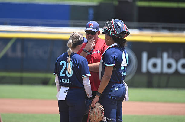 Sydney Sweeney Portland Cascade Pitching Coach Jason Gwyn Chats (612×404)
