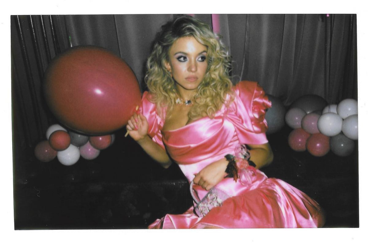 SYDNEYS WEENEY – Syd’s Prom Photoshoot 09/16/2023 (1200×800)