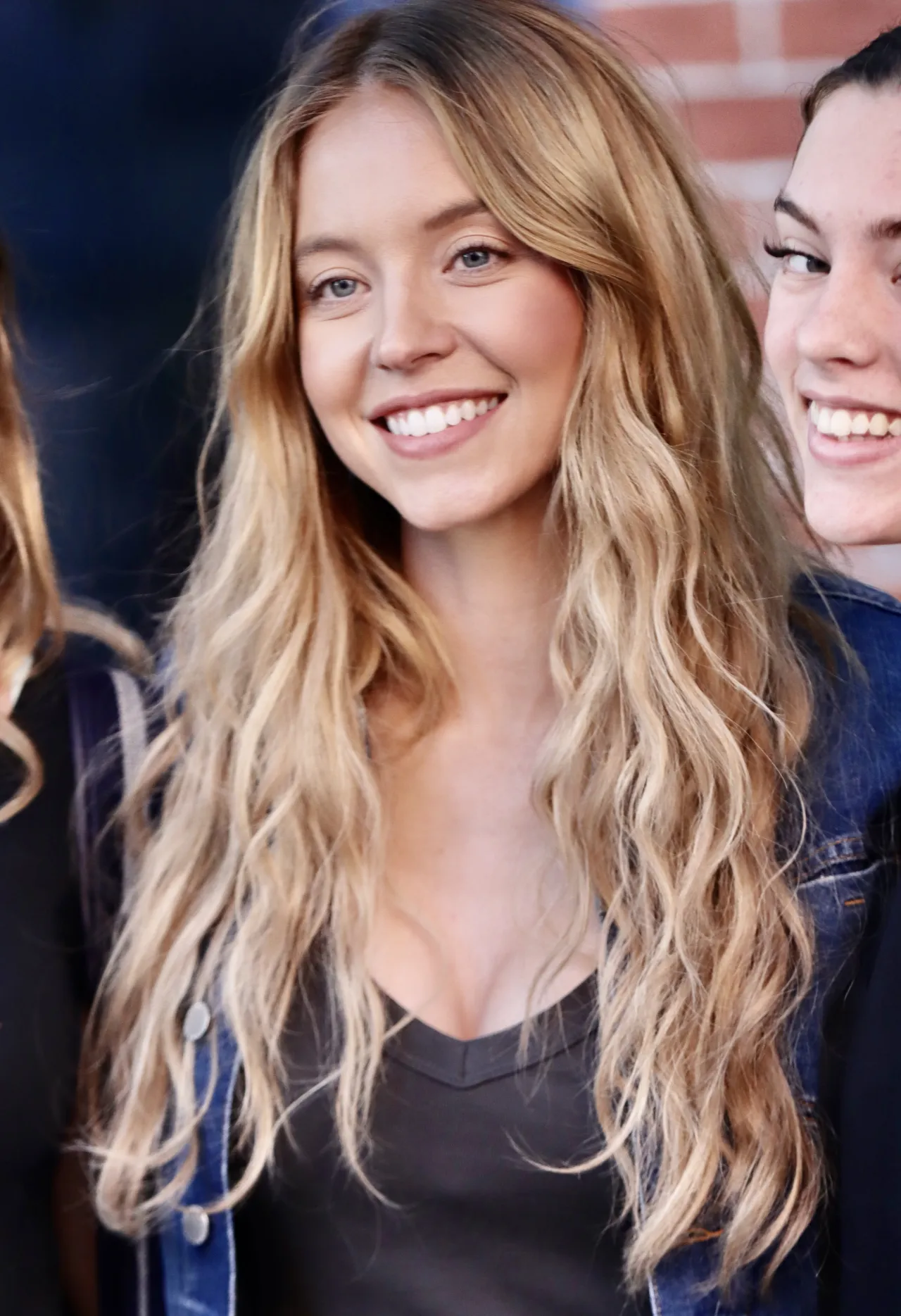 Sydney Sweeney Wears a Denim Jacket and Brown Cargo Trousers Filming The Housemaid’s Secret