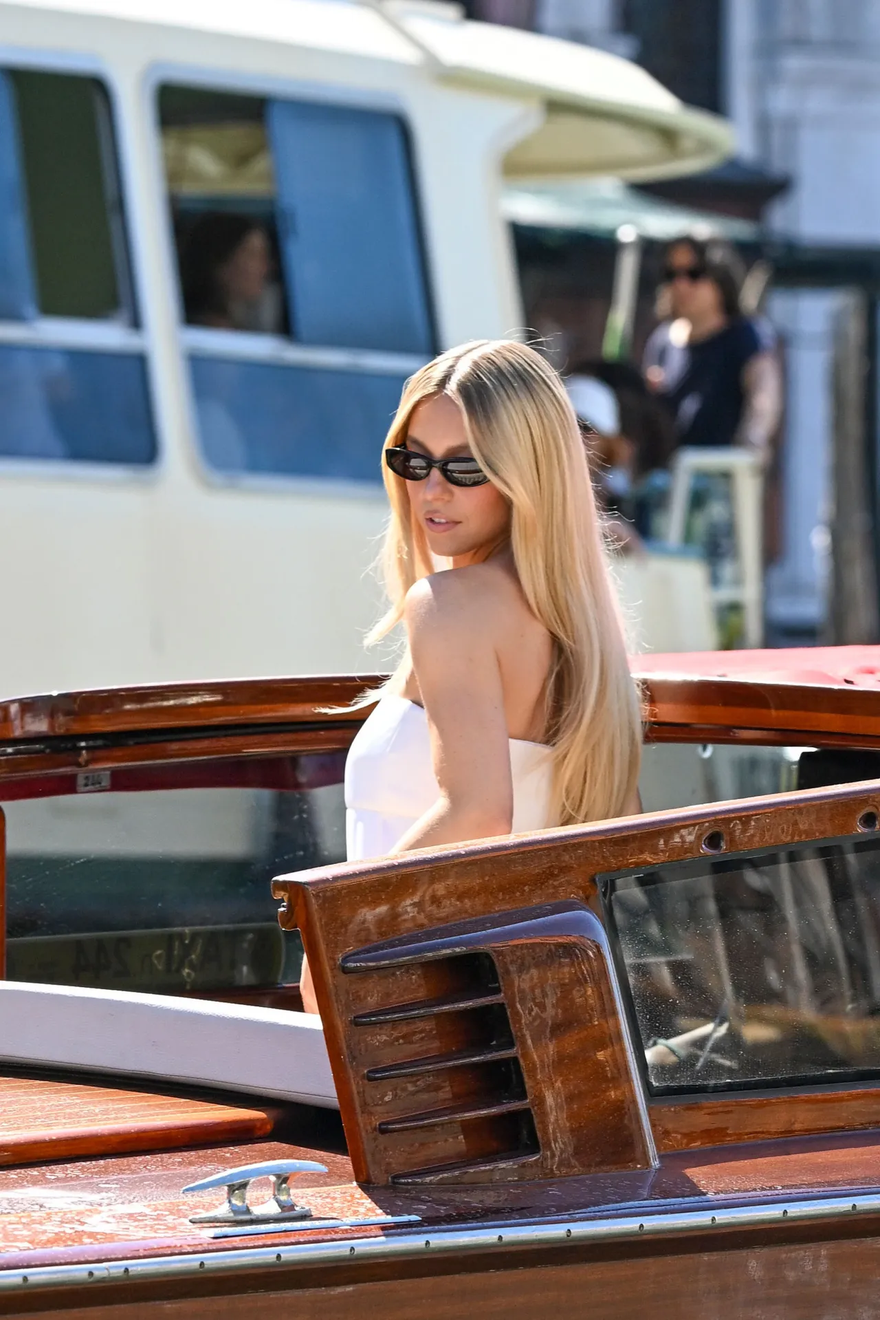 Sydney Sweeney White Mini Dress is a Sharp Daytime